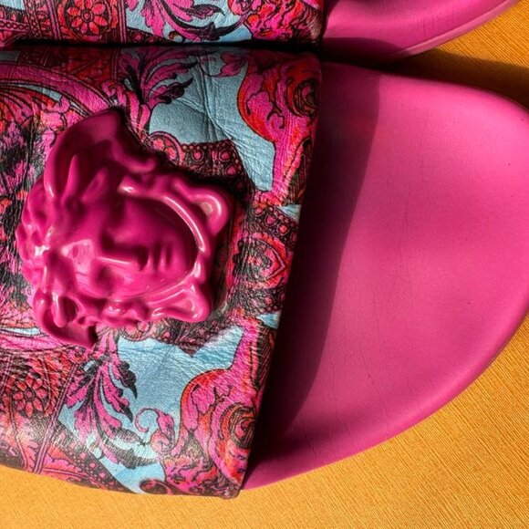 Authentic Versace Pink Baroque Medusa Head Slides - Bold & Stylish - Picture 6 of 12